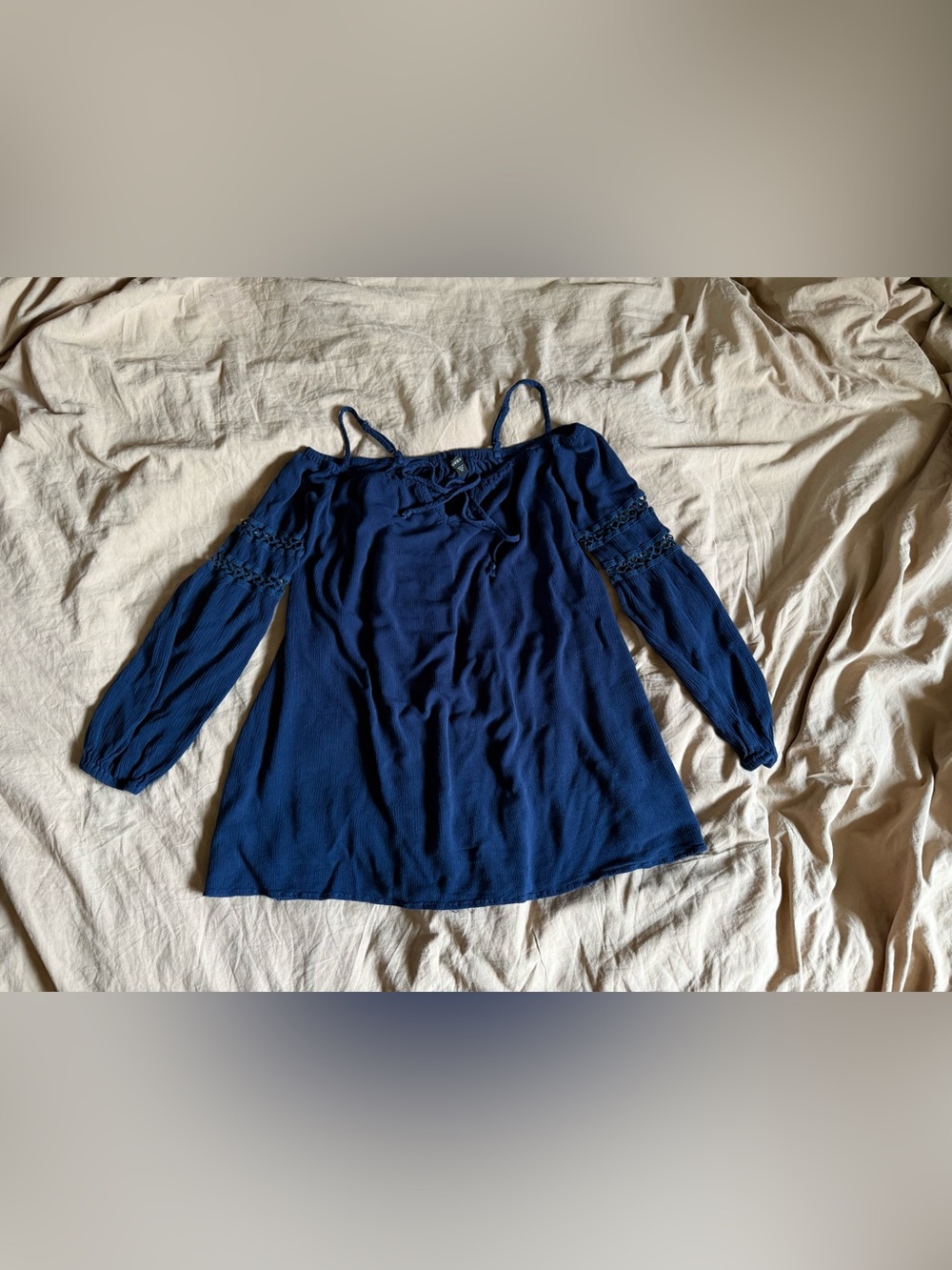 Guess Off-Shoulder top - wmns xs